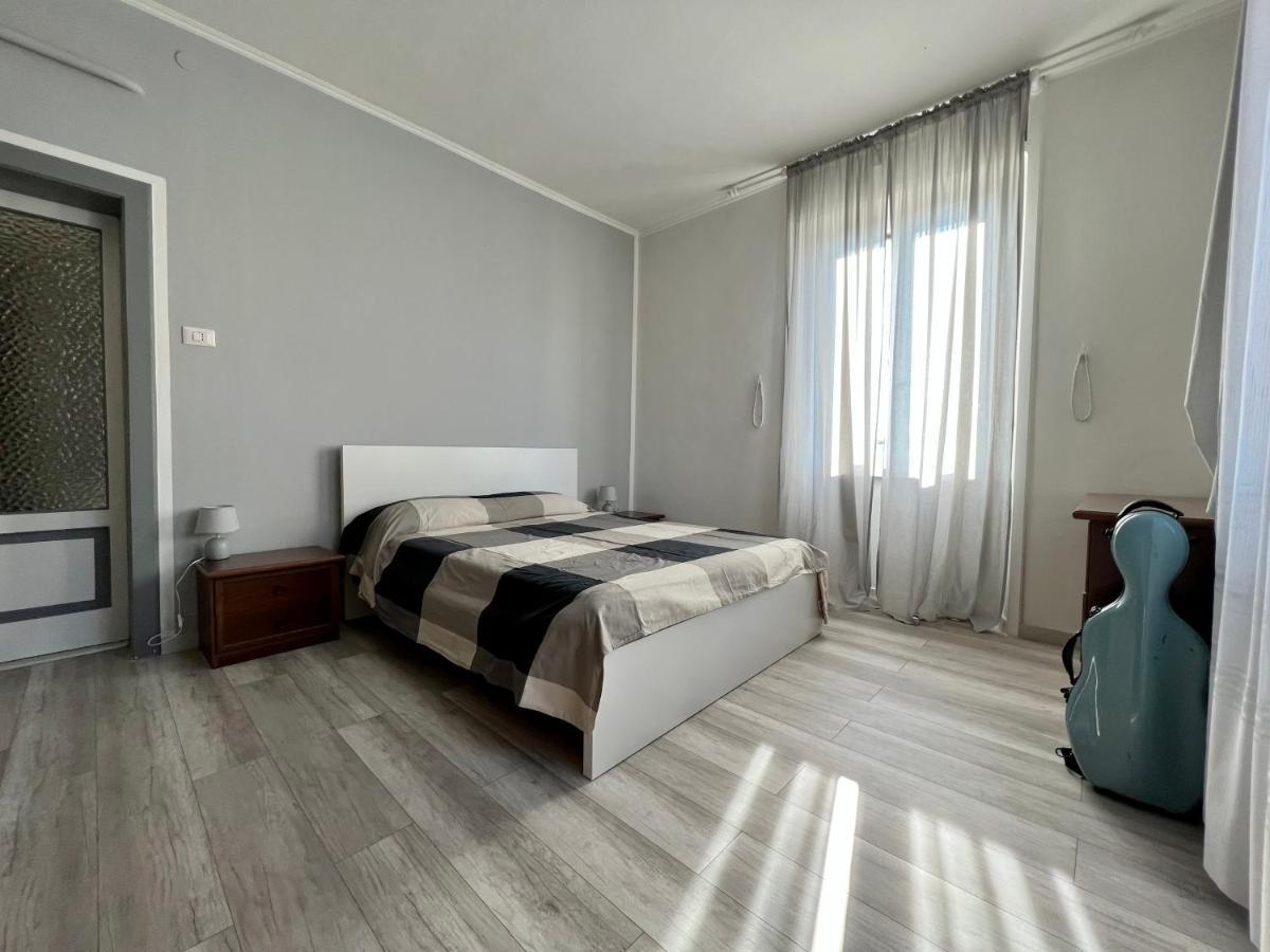 Il Ritrovo, Luminoso Trilocale In Citta Apartment Bergamo Luaran gambar